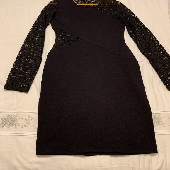 Black lace dress with lace insert. Size M - Picture 5 of 6